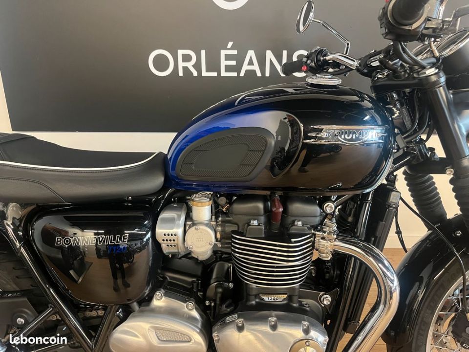 TRIUMPH BONNEVILLE T120 1200 2