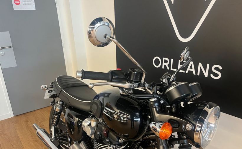 TRIUMPH BONNEVILLE T120 1200 4