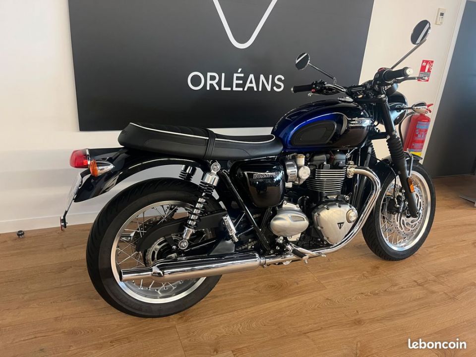 TRIUMPH BONNEVILLE T120 1200 6