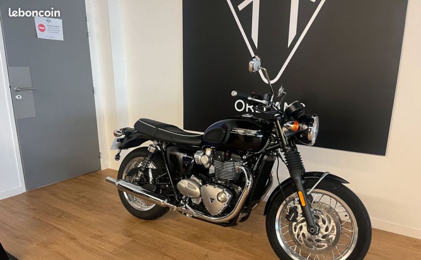 TRIUMPH BONNEVILLE T120 1200 8