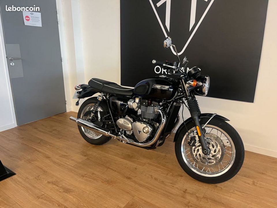 TRIUMPH BONNEVILLE T120 1200 8