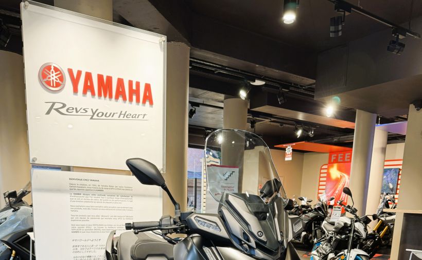 YAMAHA XMAX 300 Tech Max 0