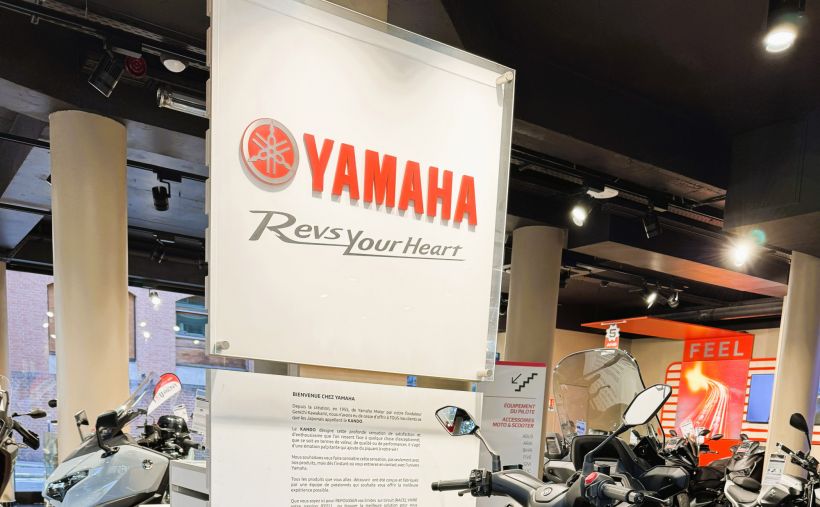 YAMAHA XMAX 300 Tech Max 2