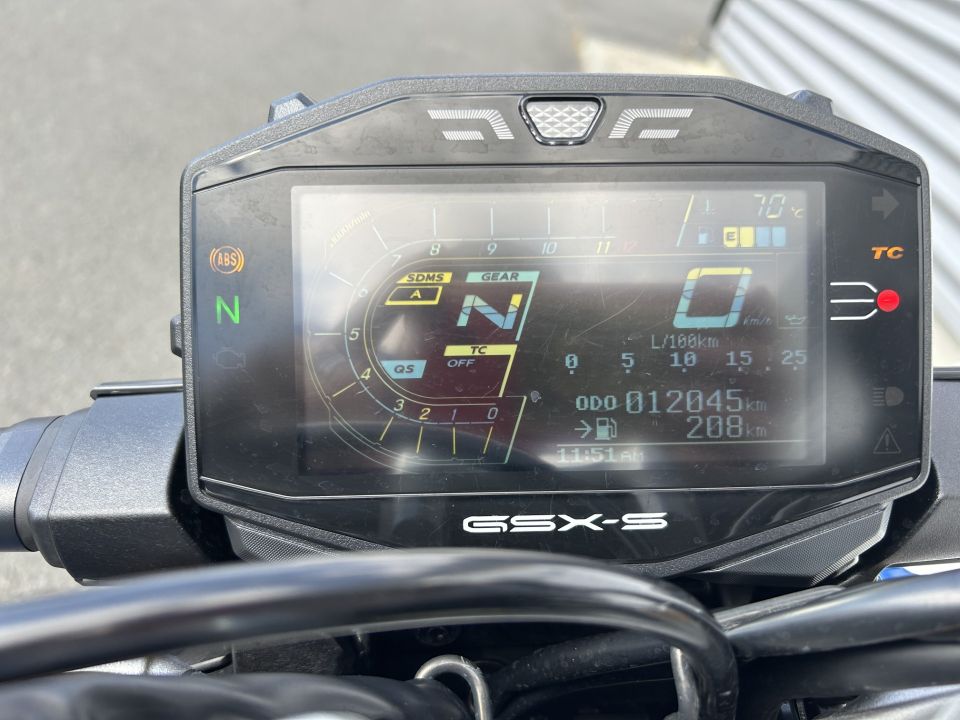 SUZUKI GSX-S 1000 26