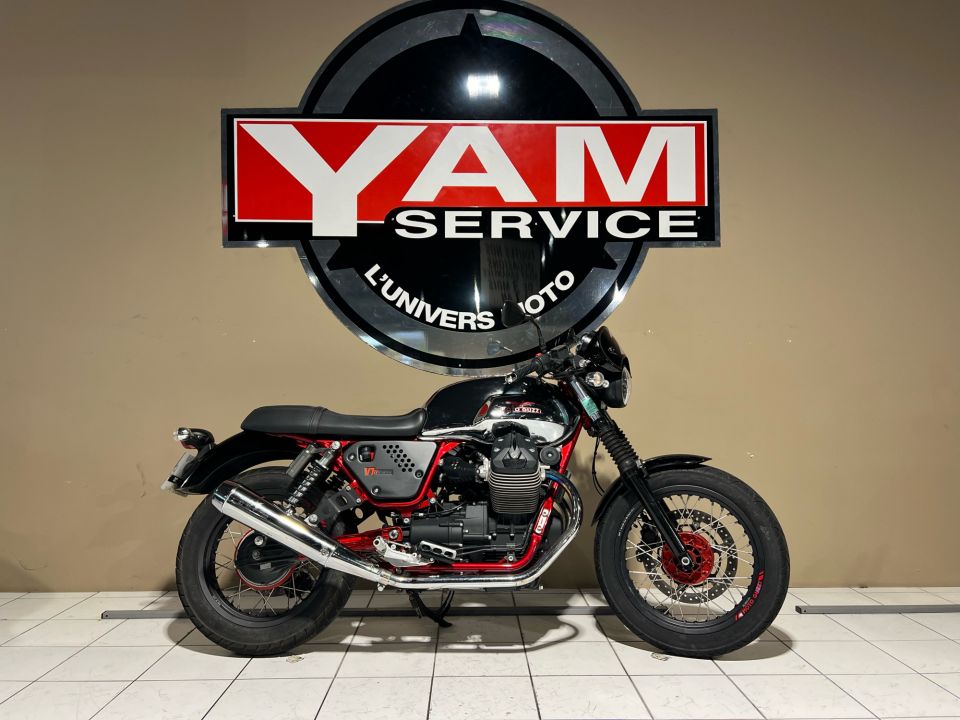 MOTO GUZZI V7 RACER 1