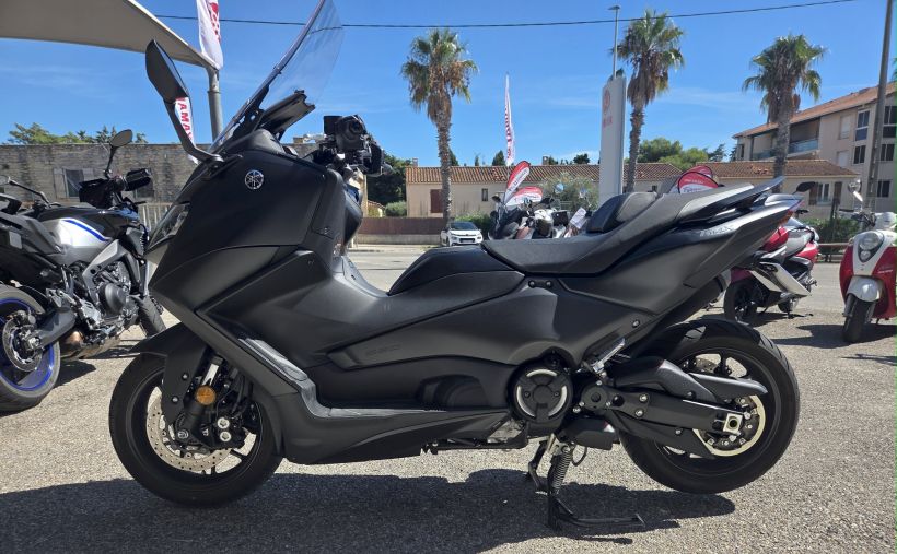 YAMAHA XP T-MAX 560 TECH MAX 2