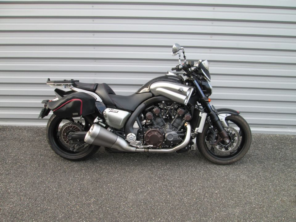 YAMAHA V-MAX 1700 8