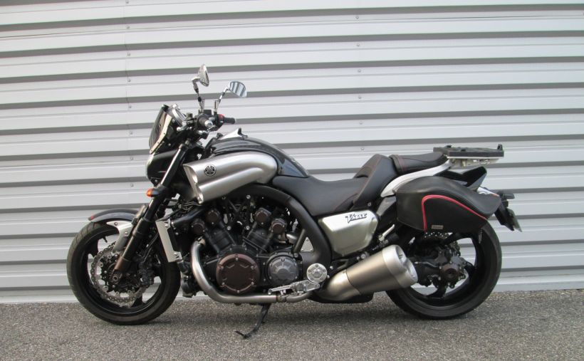 YAMAHA V-MAX 1700 3