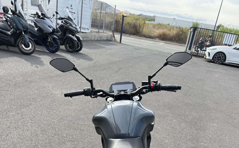 YAMAHA MT-125 ABS 3
