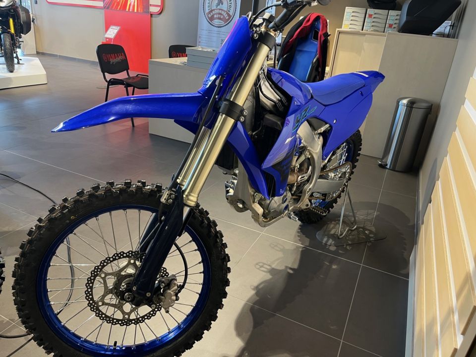 YAMAHA YZ450F 1