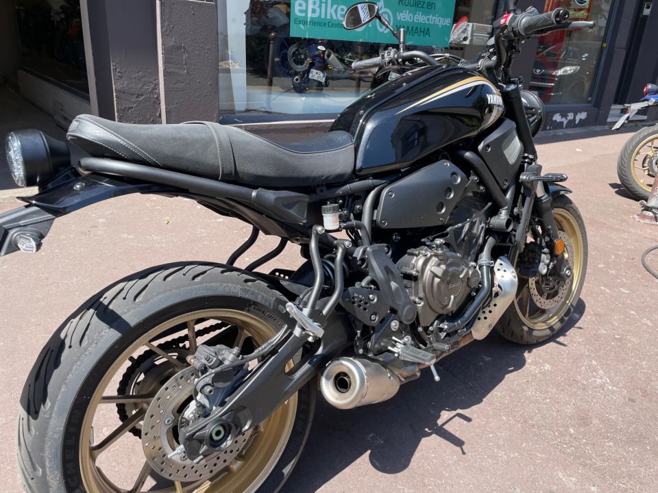 YAMAHA XSR 700 ABS 2