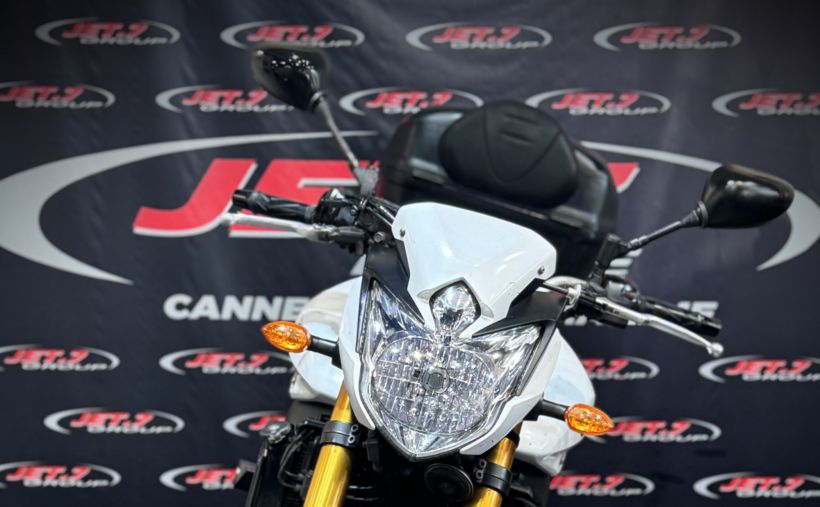YAMAHA FZ8 1