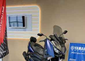 YAMAHA XMAX 300 - 2018