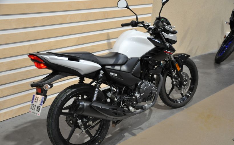 YAMAHA YS 125 4