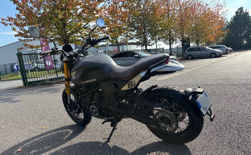 MOTO MORINI SEIEMMEZZO SCR 650 10