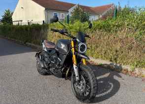 MOTO MORINI SEIEMMEZZO SCR 650 - 2024