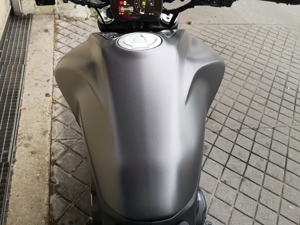 DUCATI DIAVEL V4 4