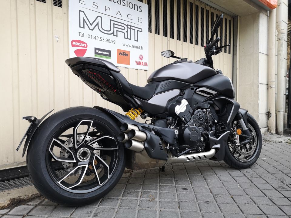 DUCATI DIAVEL V4 24