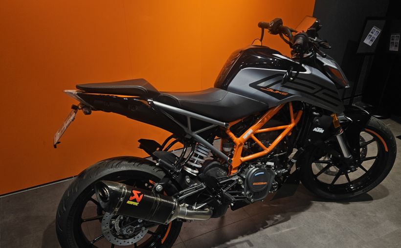 KTM 125 DUKE 10
