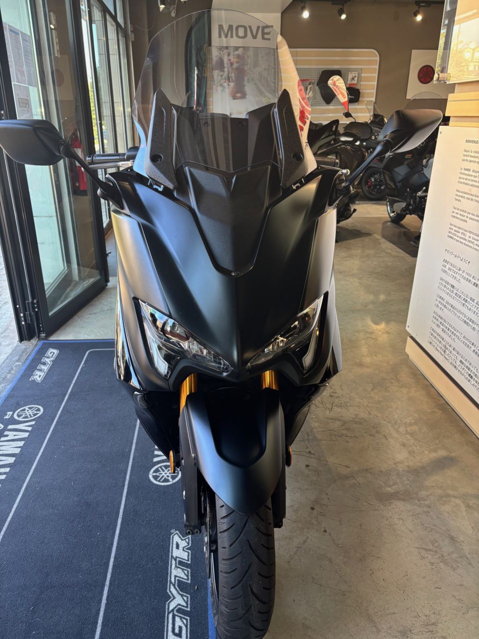 YAMAHA XP T-MAX 560 TECH MAX 1