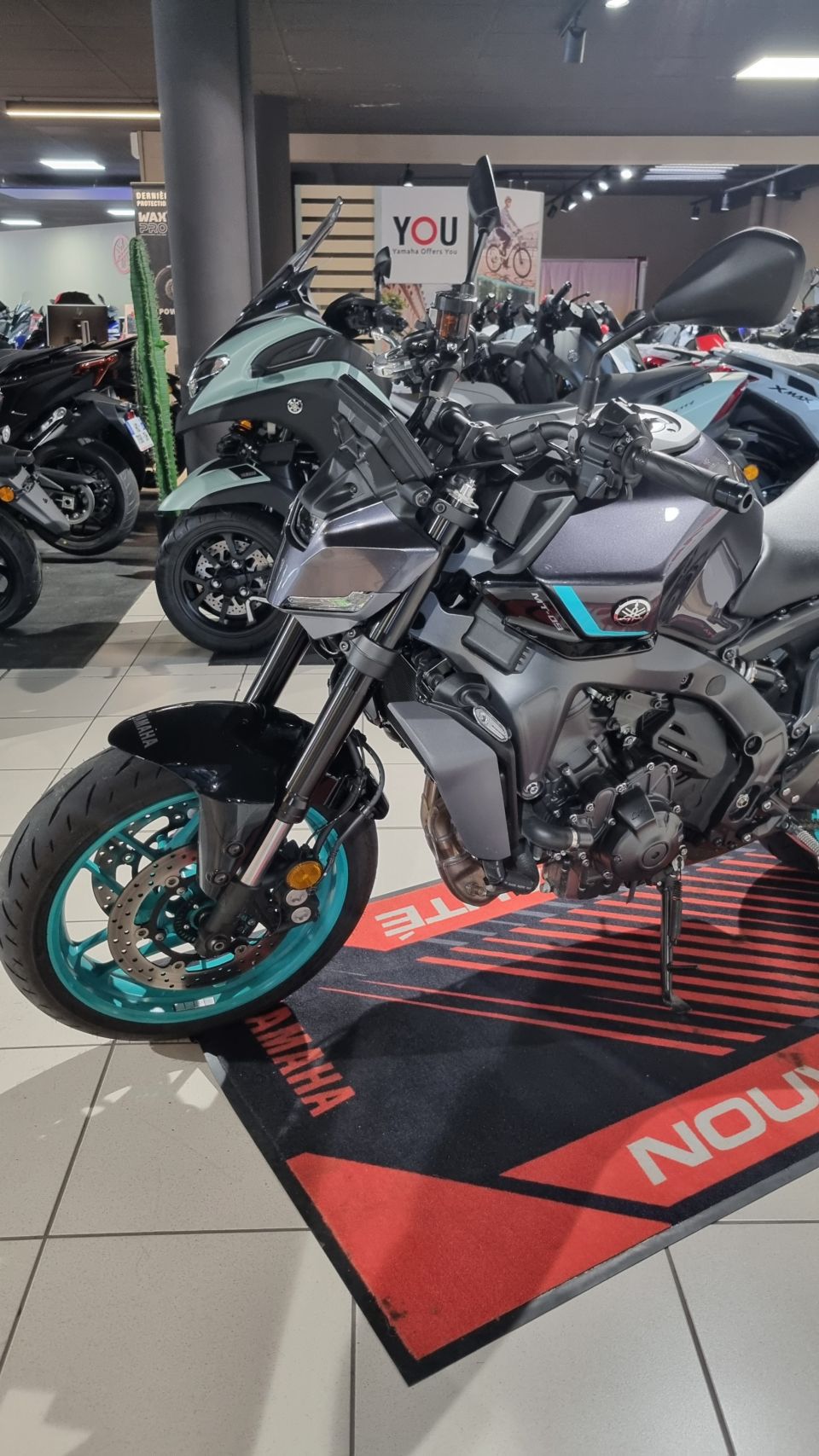 YAMAHA MT-09  Y-AMT 2