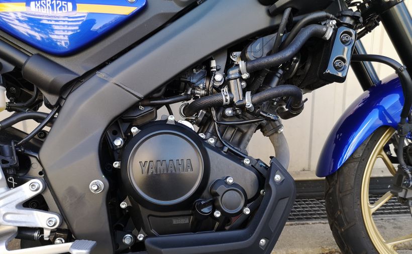 YAMAHA XSR 125 4