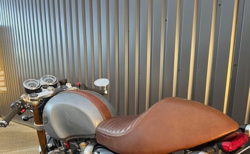 TRIUMPH THRUXTON 1200 R 1