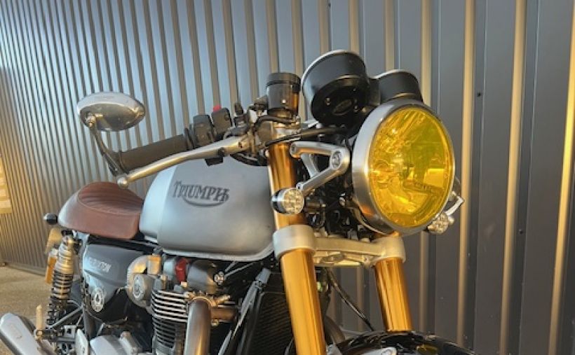 TRIUMPH THRUXTON 1200 R 3