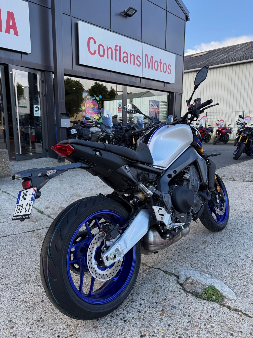 YAMAHA MT-09 SP 5