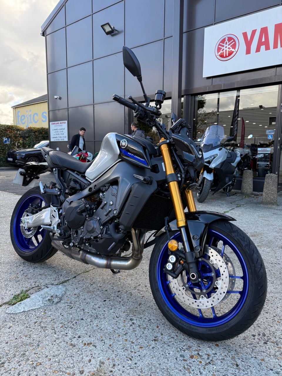 YAMAHA MT-09 SP 3