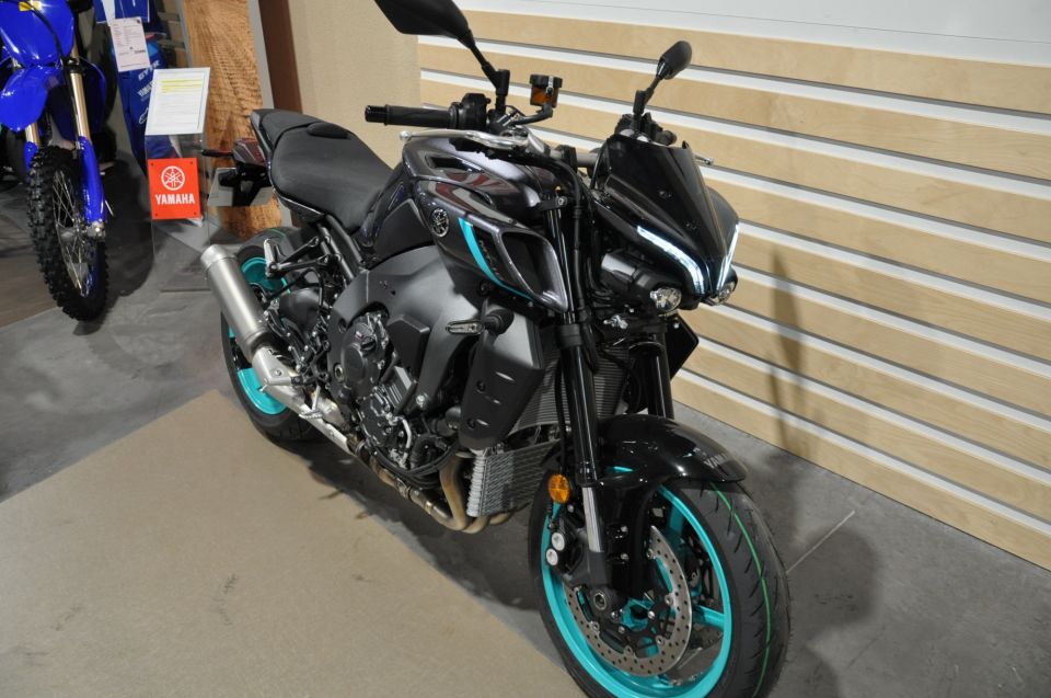 YAMAHA MT-10 5