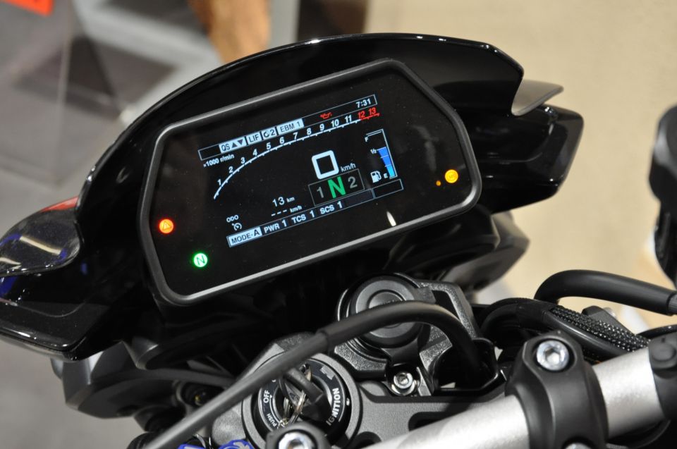 YAMAHA MT-10 15