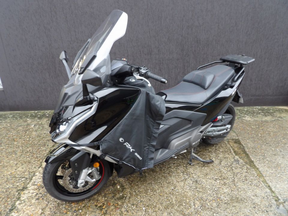 KYMCO AK 550 4