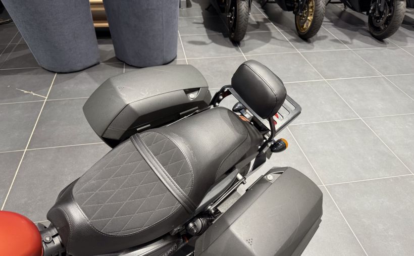 HYOSUNG GV AQUILA 125 3