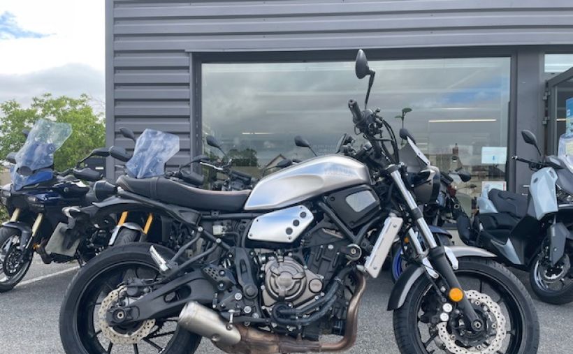 YAMAHA XSR 700 0