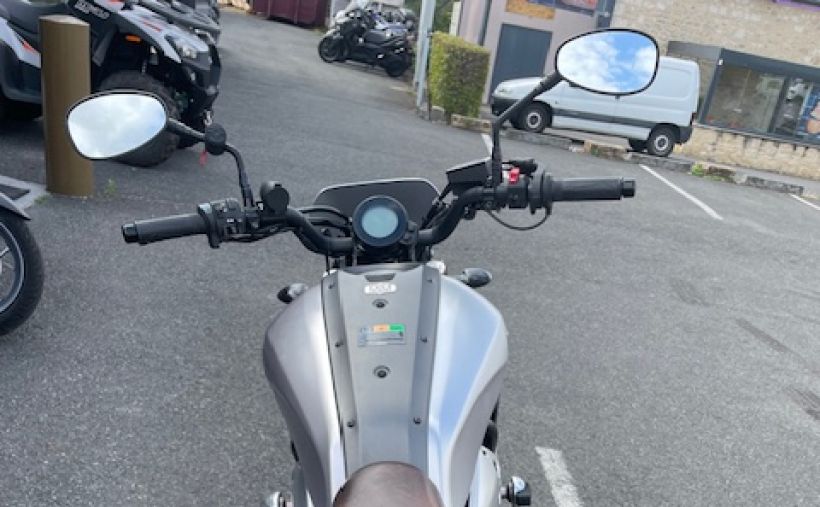 YAMAHA XSR 700 2