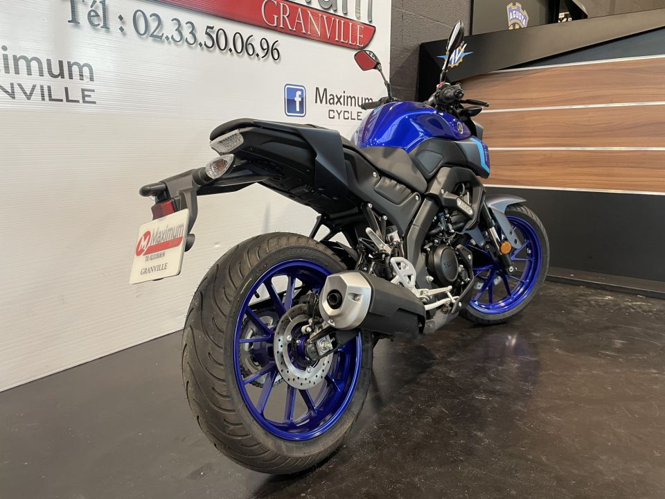 YAMAHA MT-125 ABS 18