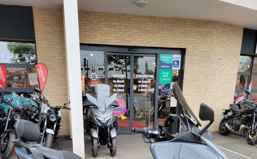 YAMAHA XP T-MAX 560 TECH MAX 1