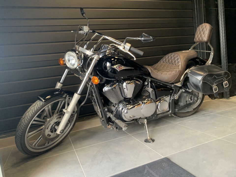 KAWASAKI VN 900 CUSTOM 8