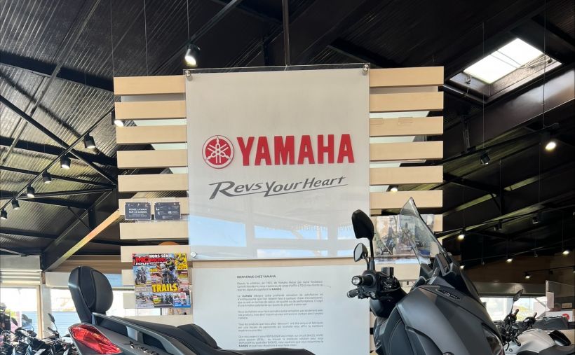 YAMAHA XMAX 125 TECH MAX 5