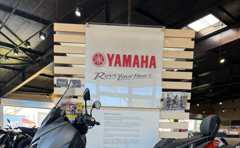 YAMAHA XMAX 125 TECH MAX 2