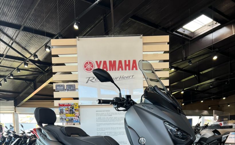 YAMAHA XMAX 125 TECH MAX 4