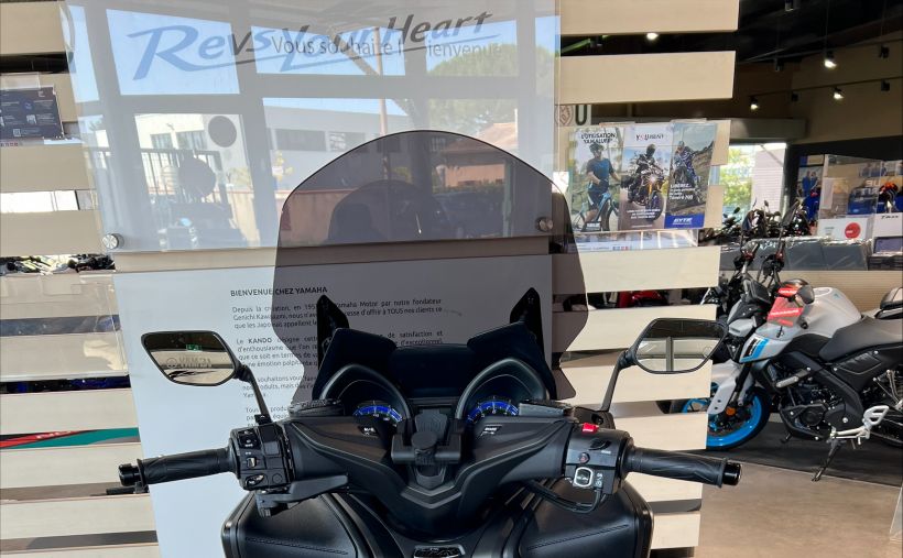 YAMAHA XP T-MAX 560 6