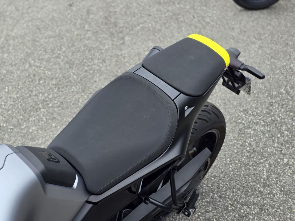 HUSQVARNA VITPILEN 801 L 10