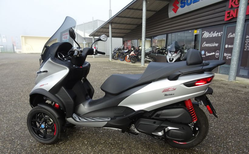 PIAGGIO MP3 400 1
