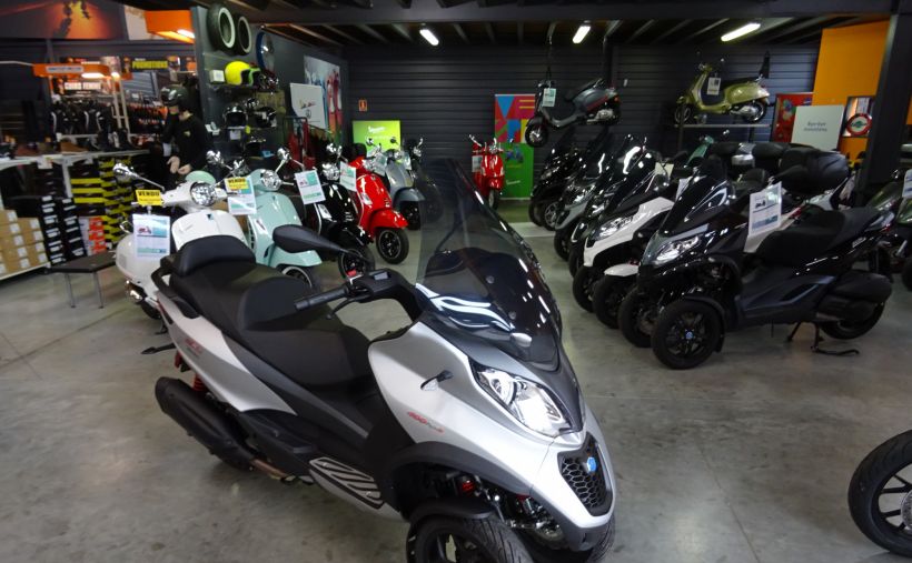 PIAGGIO MP3 400 2