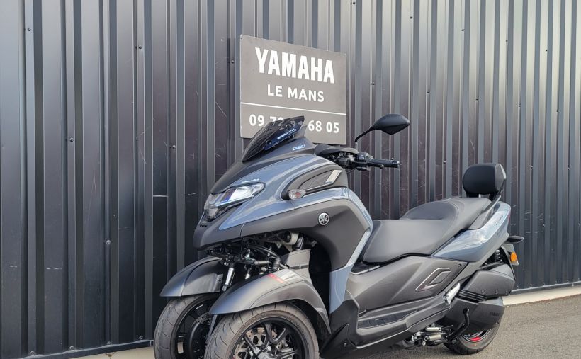 YAMAHA TRICITY 300 10