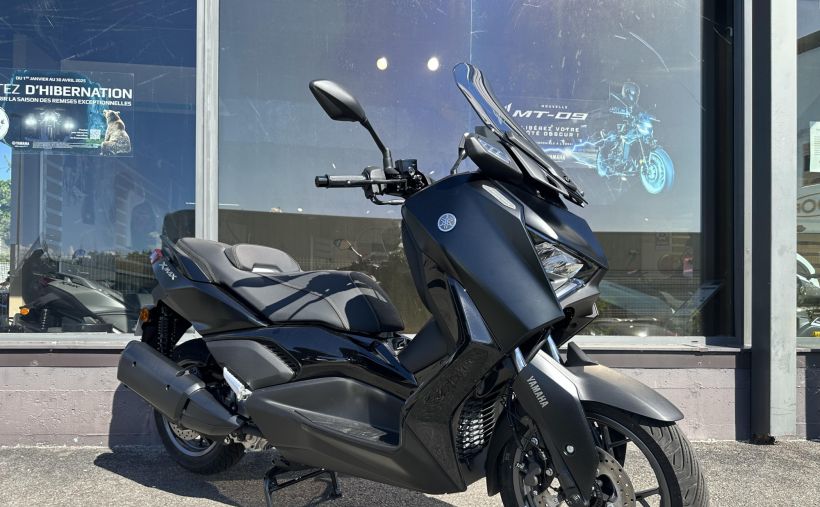 YAMAHA XMAX 300 Tech Max 3