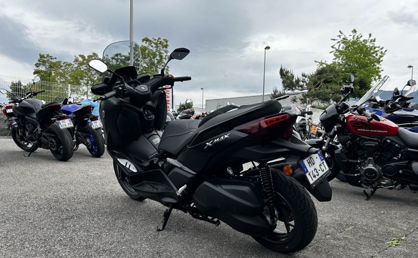 YAMAHA XMAX 300 Tech Max 7