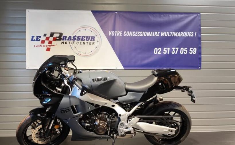 YAMAHA XSR 900 1